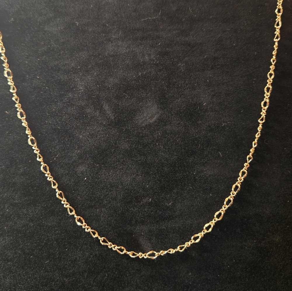 Necklace, chain, fashion jewelry, brand name is No Boundaries, new no tags